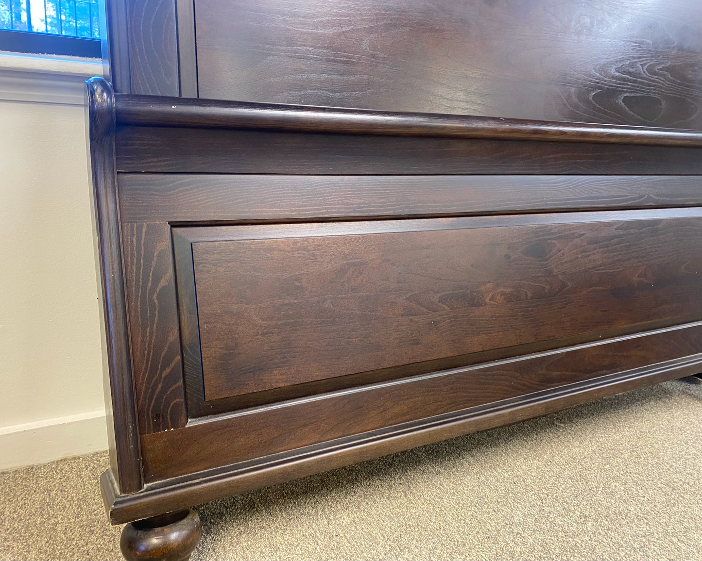 Queen Espresso Finish Sleigh  Bed