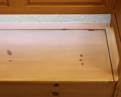 Pine English Farmhouse Bench