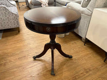 Mahogany Round Petite Rent Table