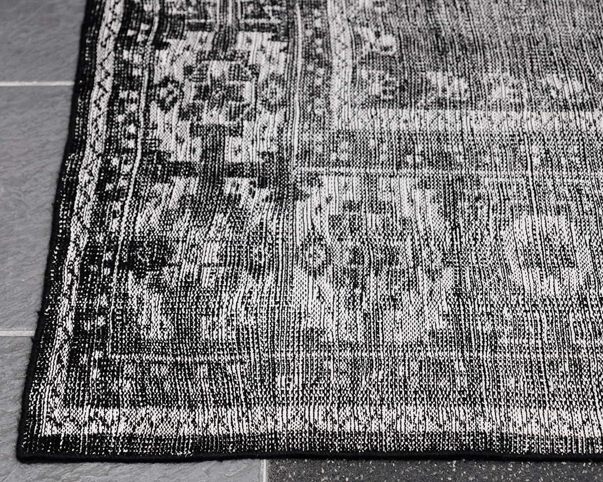 Black and White Oriental Styled 8'x10' Area Rug