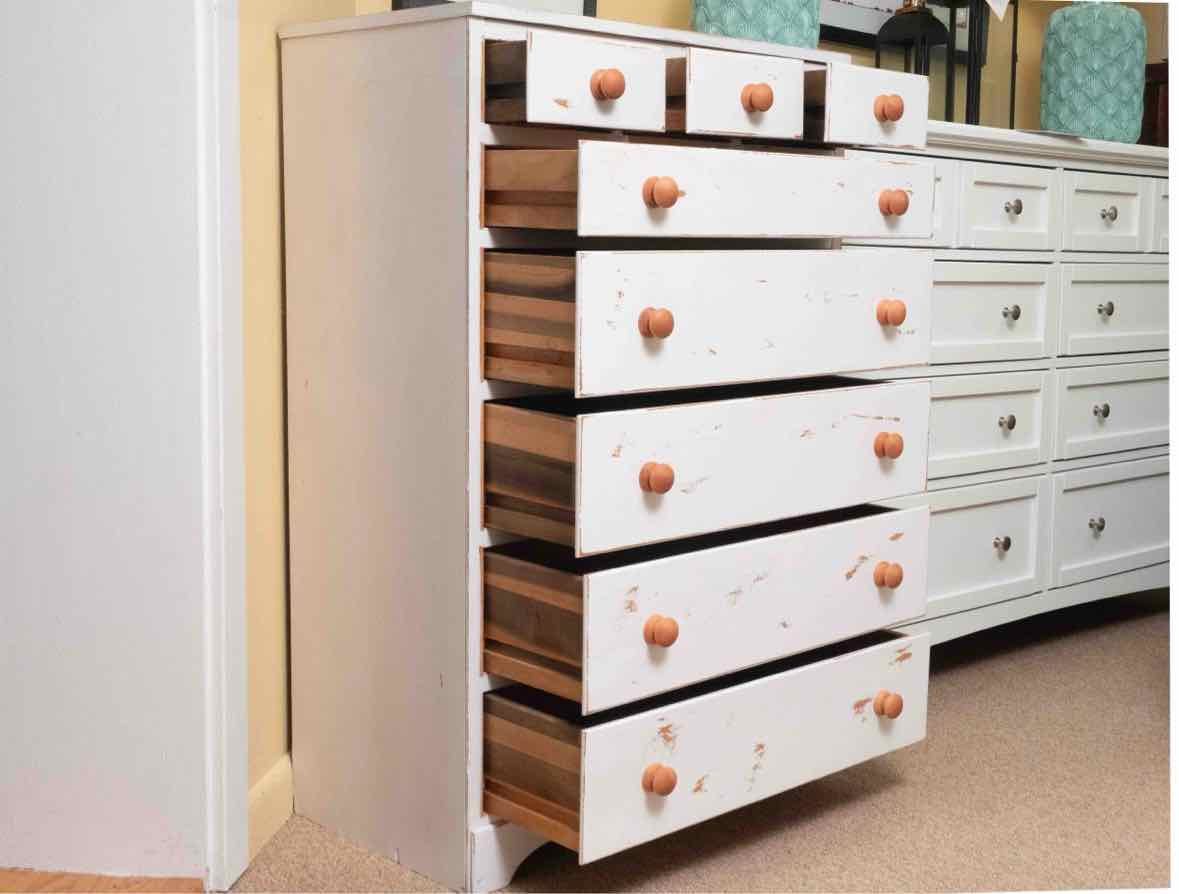 Distressed White Finish 8 Drawer Chest with Wooden Knobs