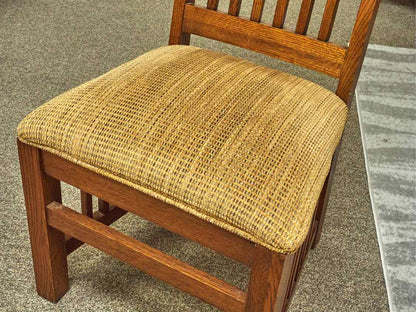 Thomasville Oak Dining table with set of 4 Matching Chairs