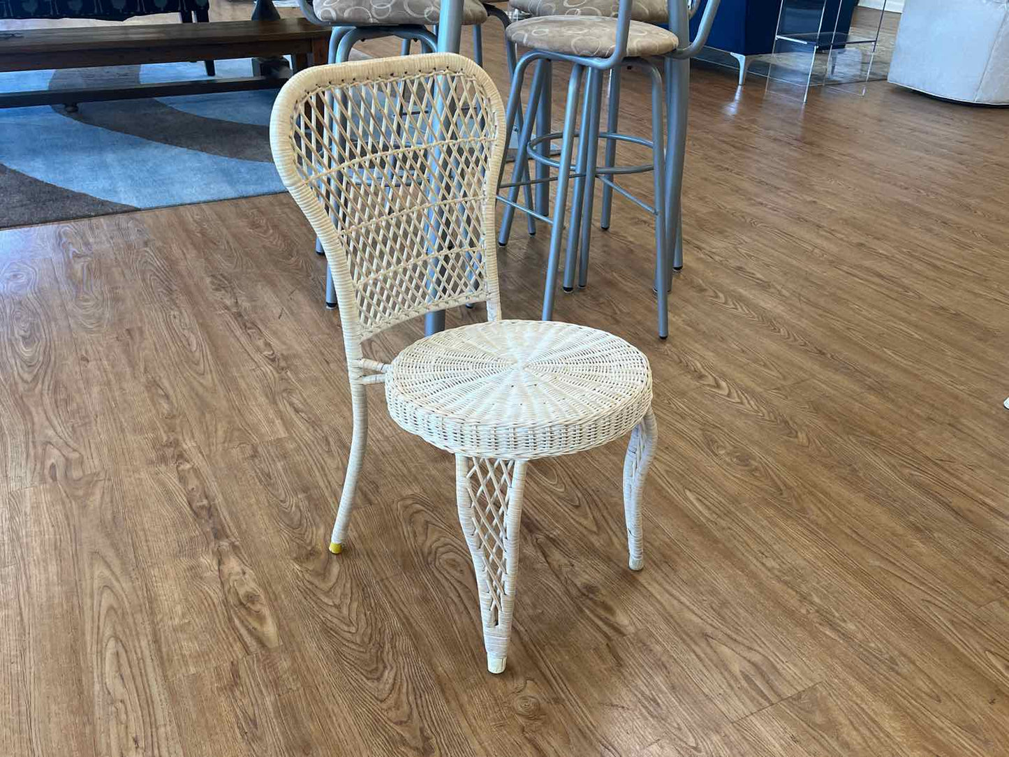 Round Wicker Glass Top Table w/ 4 Chairs