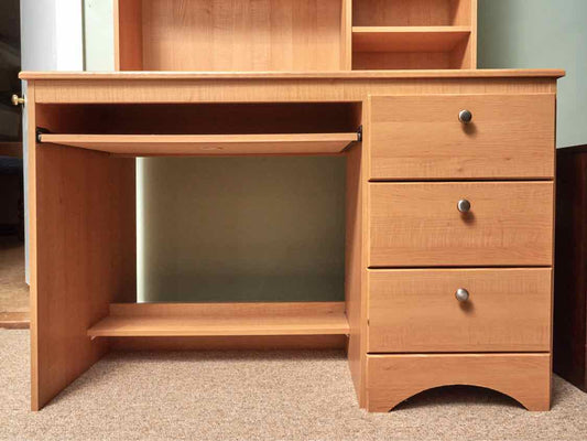 Maple 3 Drawer Desk with Hutch
