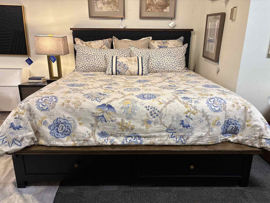 A America 'Stormy Ridge' King Storage Bed in Black