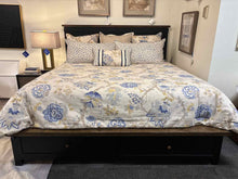 A America 'Stormy Ridge' King Storage Bed in Black