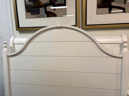 Queen Arched Bed in White