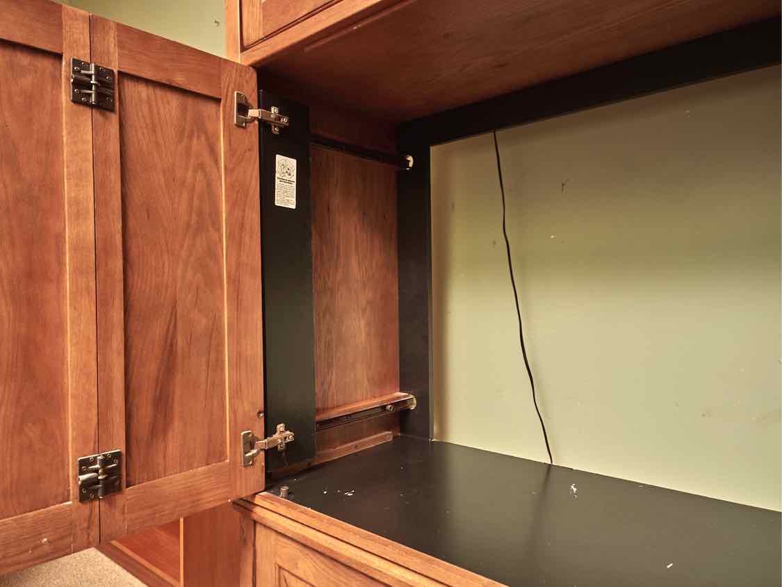 Mission Style Stained Oak 2 Glass Door 4 Panel Door Media Furniture