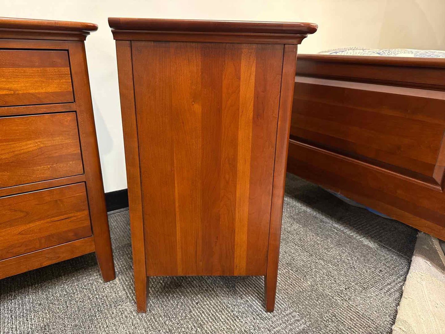 Kincaid Pair of 'Park' Cherry Nightstands