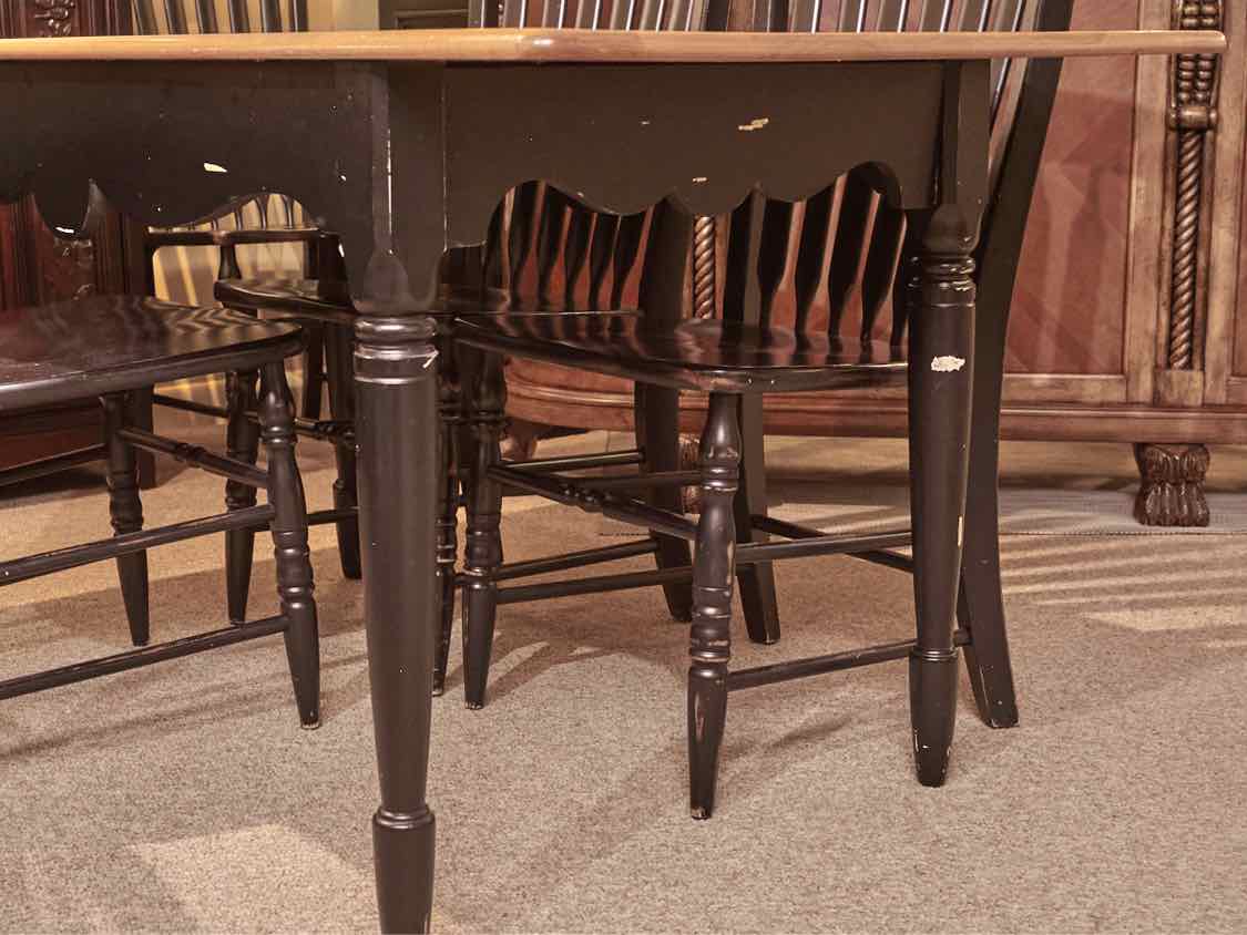 Maple Top Distressed  Black Finish Turned Legs Dining Table & 6 Chairs