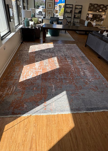 Yayla 8 x 10 Area Rug