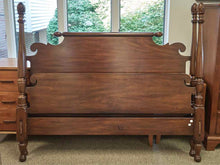 Henkel Harris Mahogany Four Poster Queen Bed