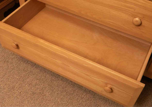 Vaughan Bassett Honey Oak 6 Drawer  Dresser