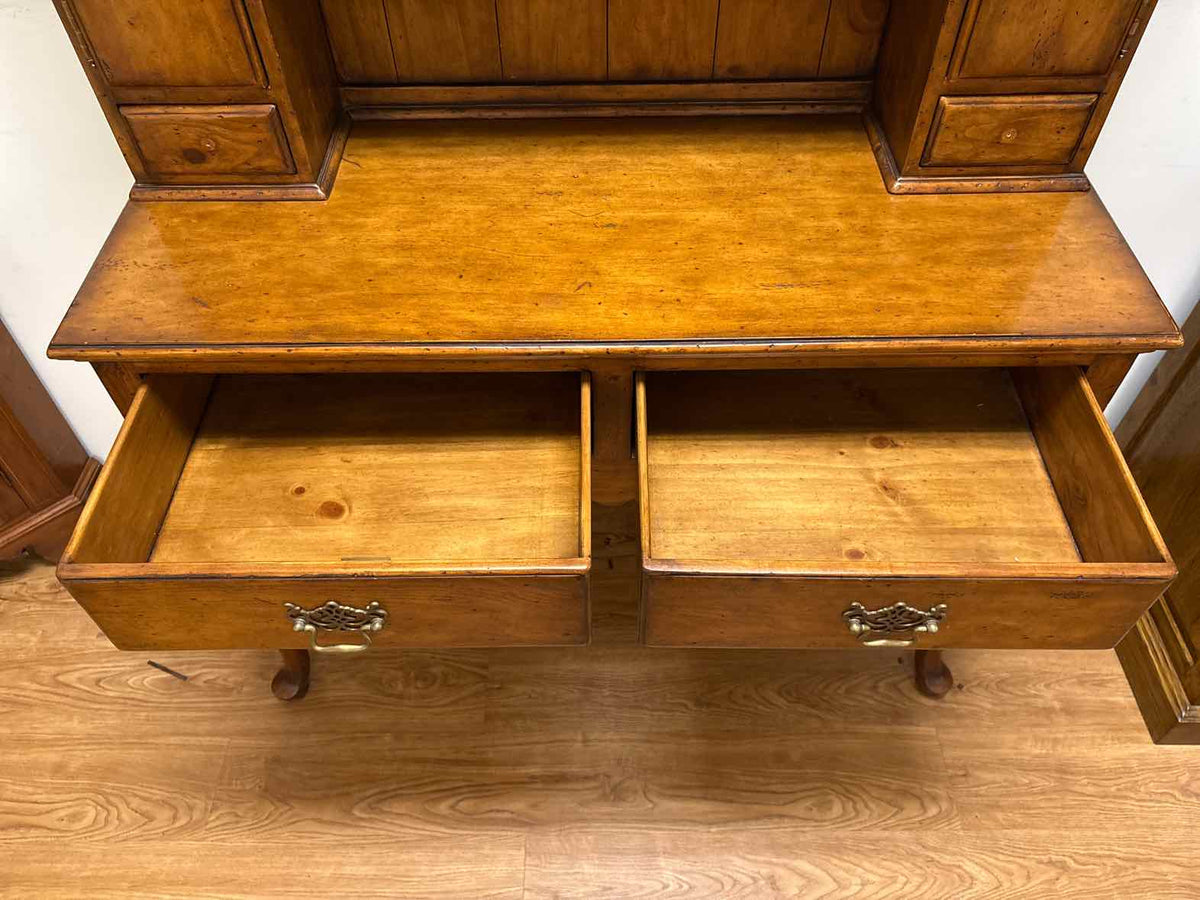 Theodore Alexander 'Chateau du Vallois' Hutch