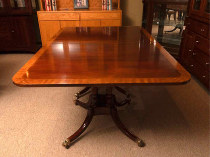 Baker 'Charleston Collection ' Mahogany Double Pedestal  Dining Table