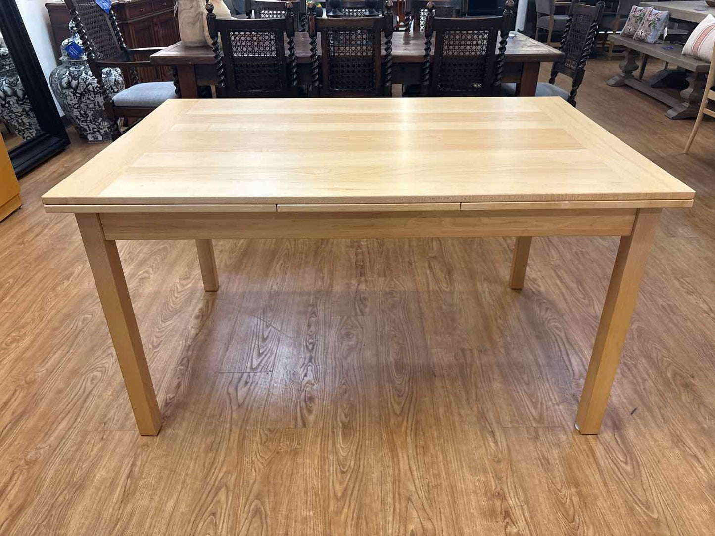 Gangso Mobler Maple Extension Dining Table