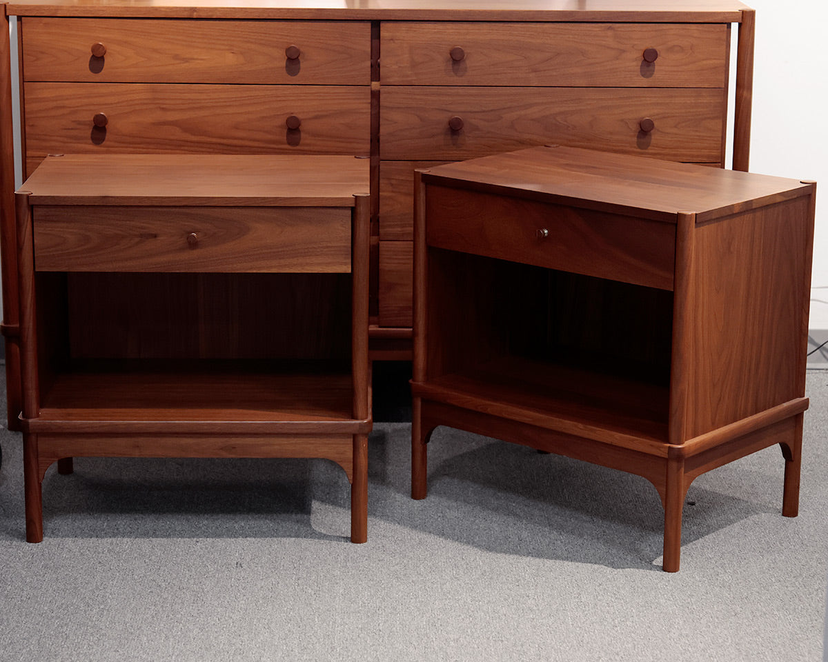 Pair of Stickley 'Walnut Grove' Open Nightstands