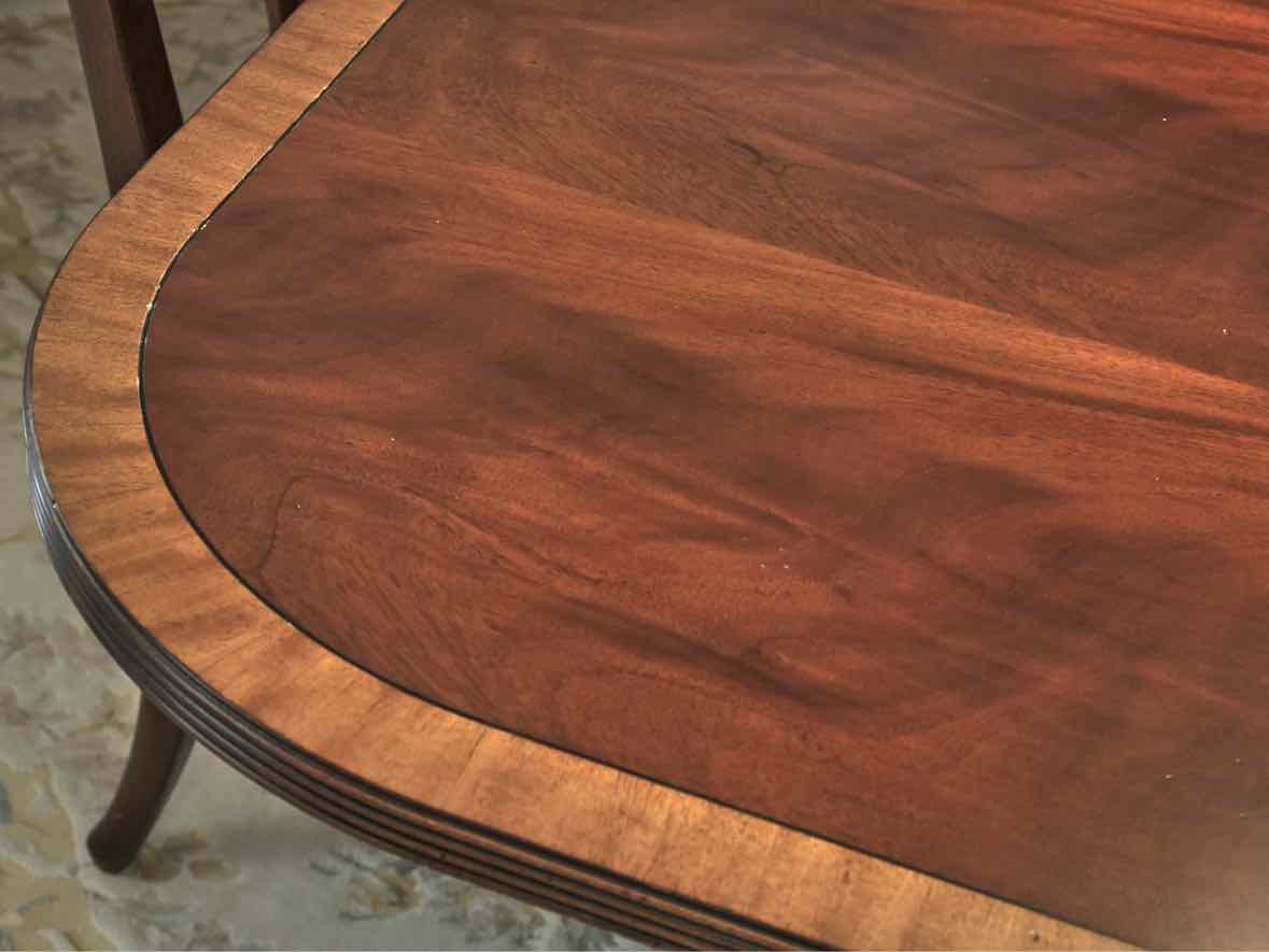 Ethan Allen Banded Mahogany Dining Table & Set of 8 Chairs