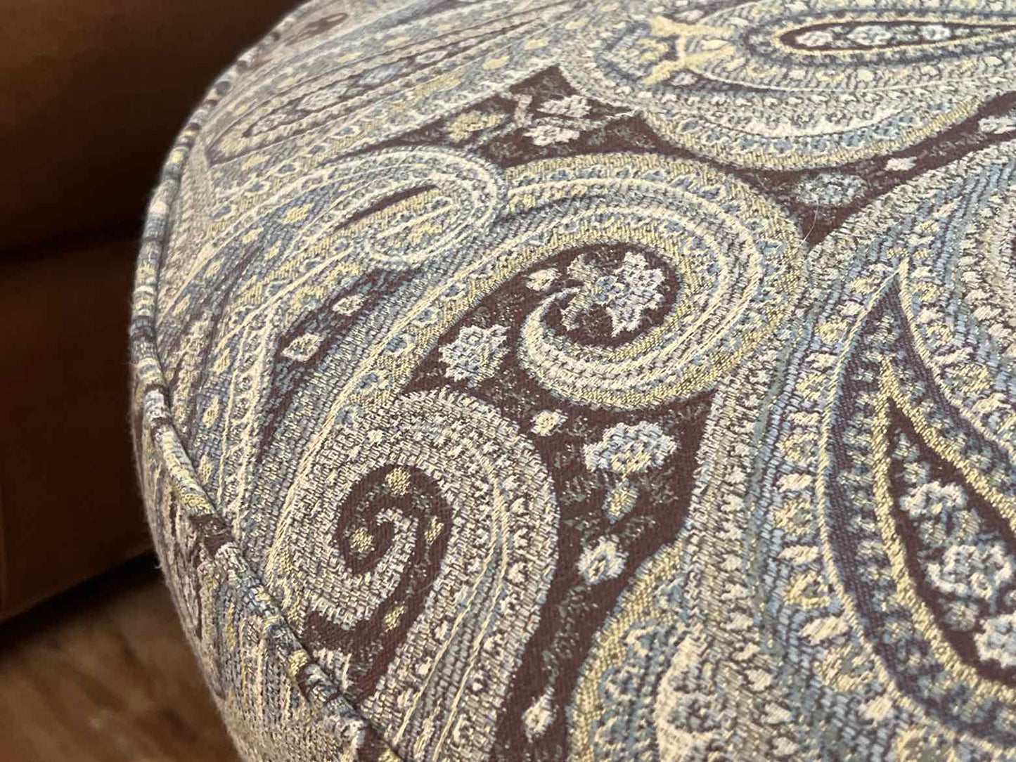 Paisley Ottoman w/ Gallery Shelf