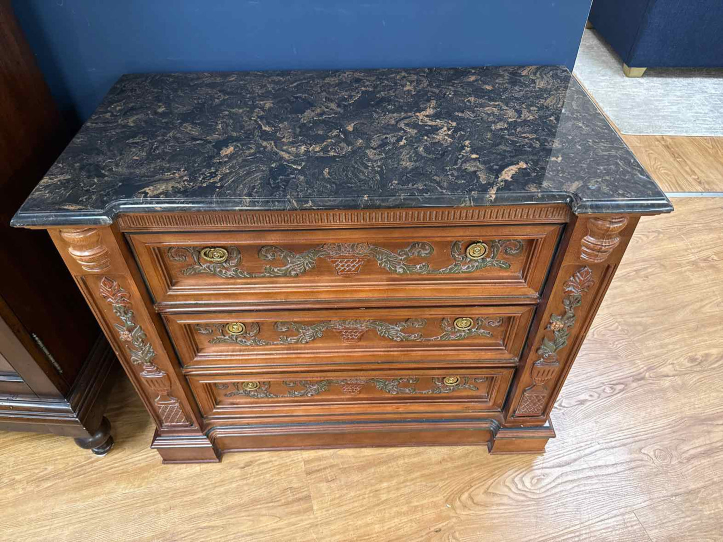 Pulaski Marble Top 3-Drawer Bachelor Chest