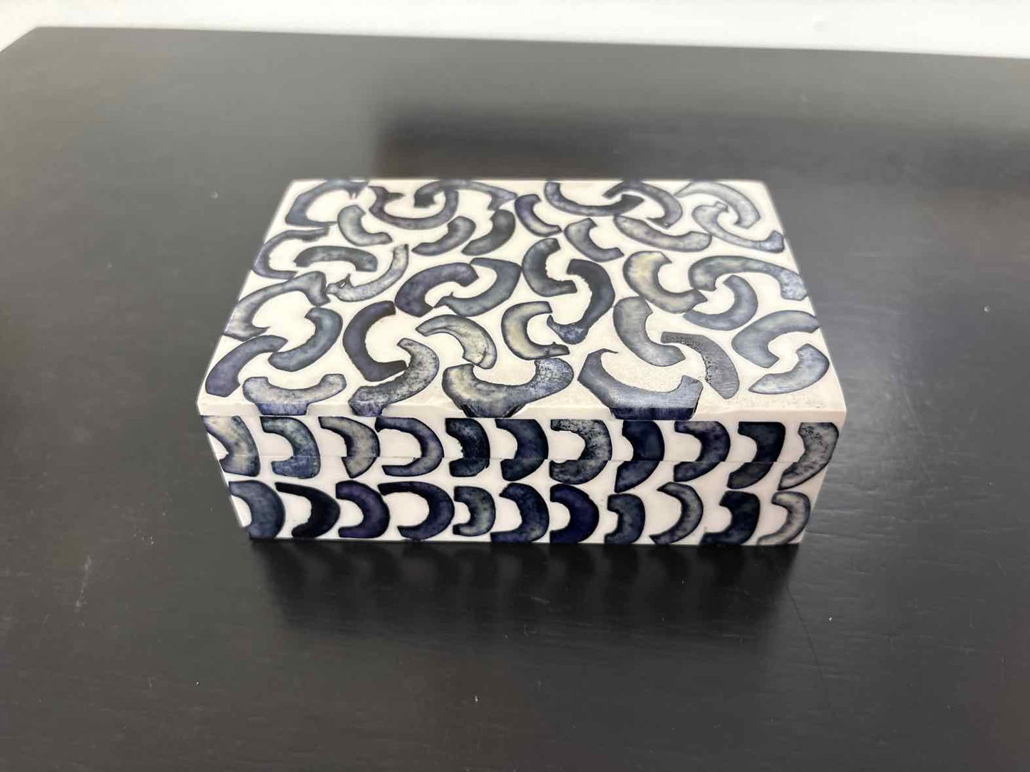 'Angelika' Box