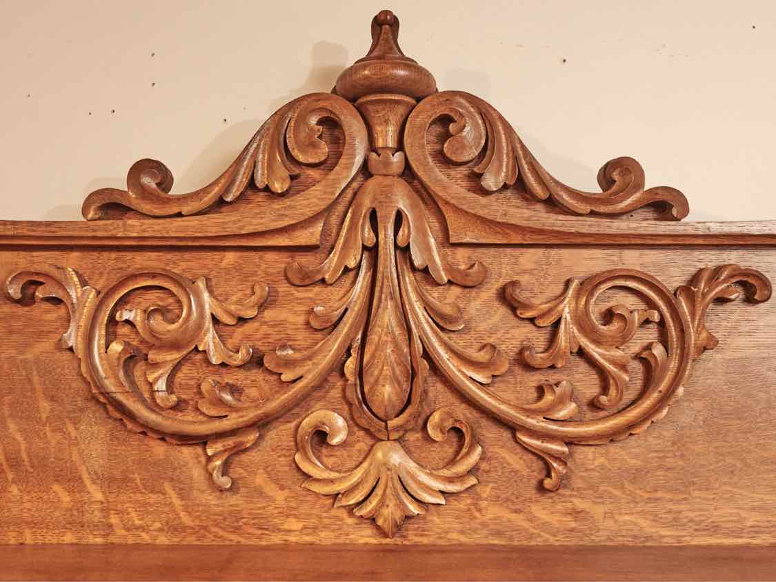 Antique Victorian Oak Hand Carved 8 Drawer Mirror  Sideboard
