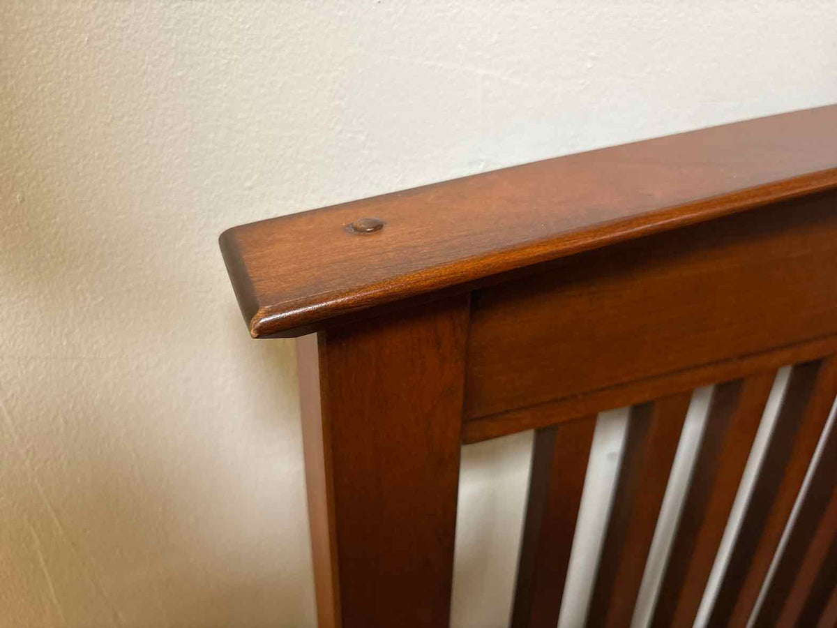 Boston Interiors Cherry Shaker Arched King Bed