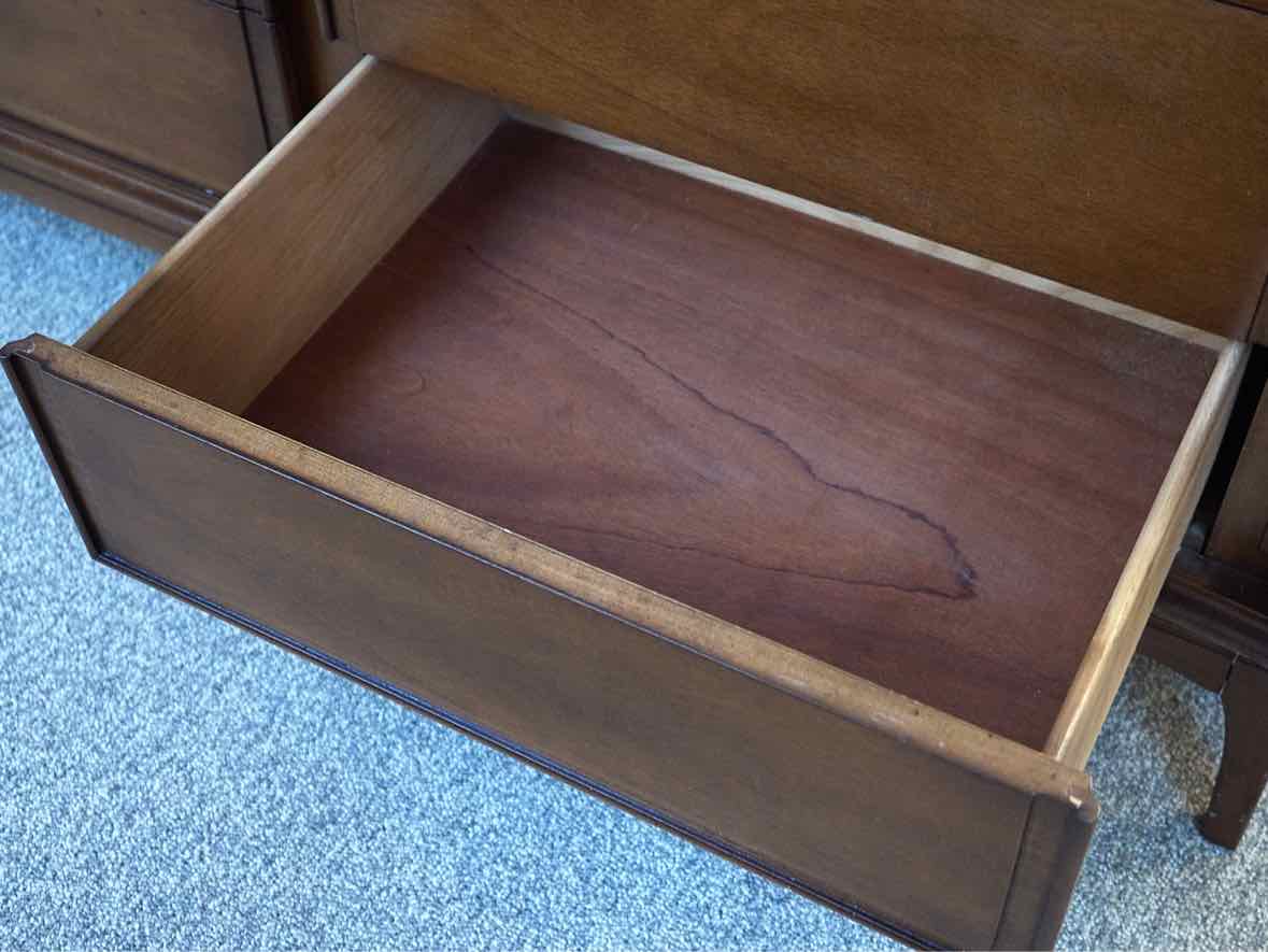 Red Lion Solid Mahogany Nine Drawer Dresser