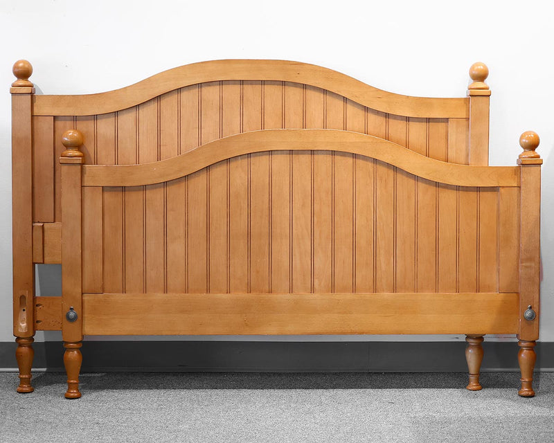 Ethan Allen Full Maple Beadboard Arch  Bed