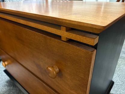 Maple 2-Drawer Nightstand