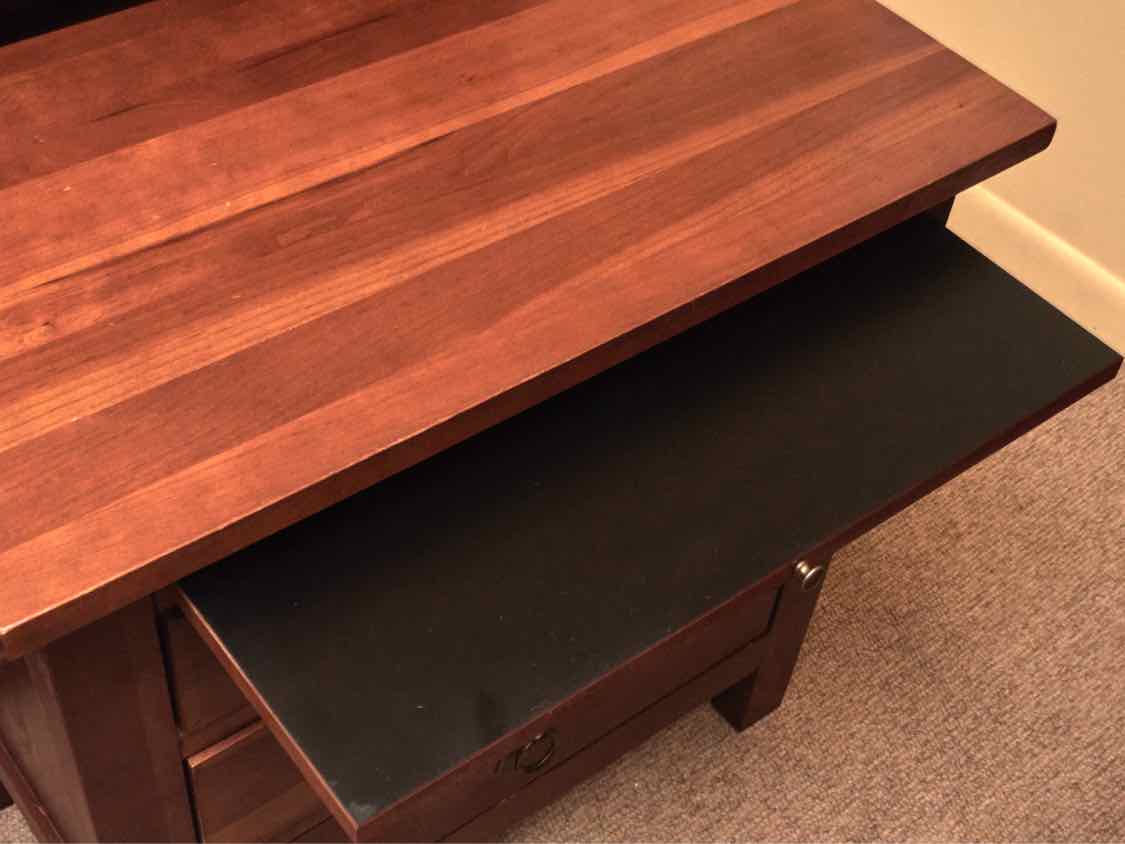 Kincaid Cherry Mission Style 4 Drawer 2 Door Leaded Glass Accent   Dresser