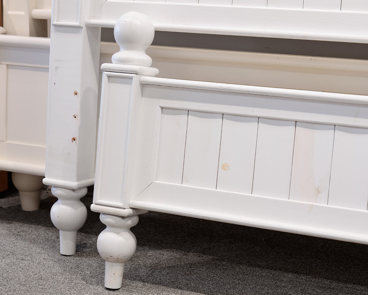 White Cannonball Top Cottage Beadboard Queen Beds