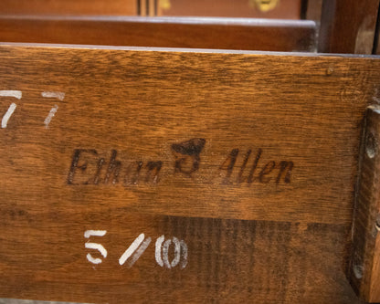 Ethan Allen 'Georgian Court'  4 Post Cherry Queen Bed