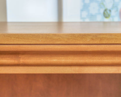 Maple Adjustable Four Shelf Bookcase W/ Reeded   Sides