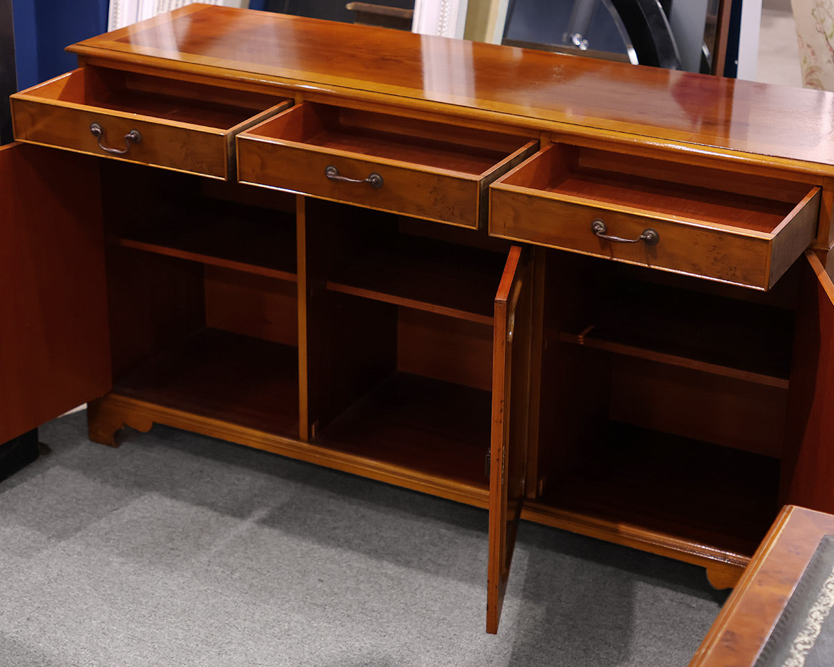 Credenza