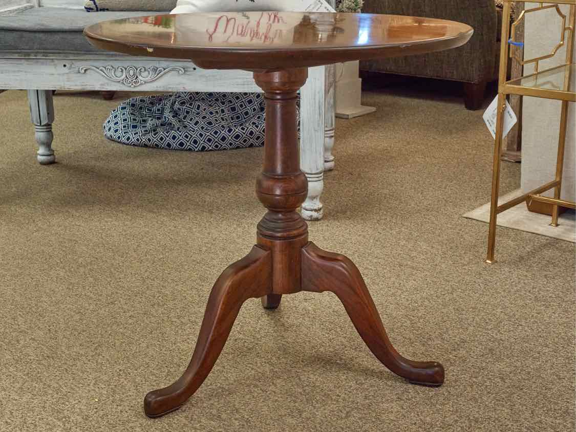 Solid Cherry Round Tilt Top Side Table