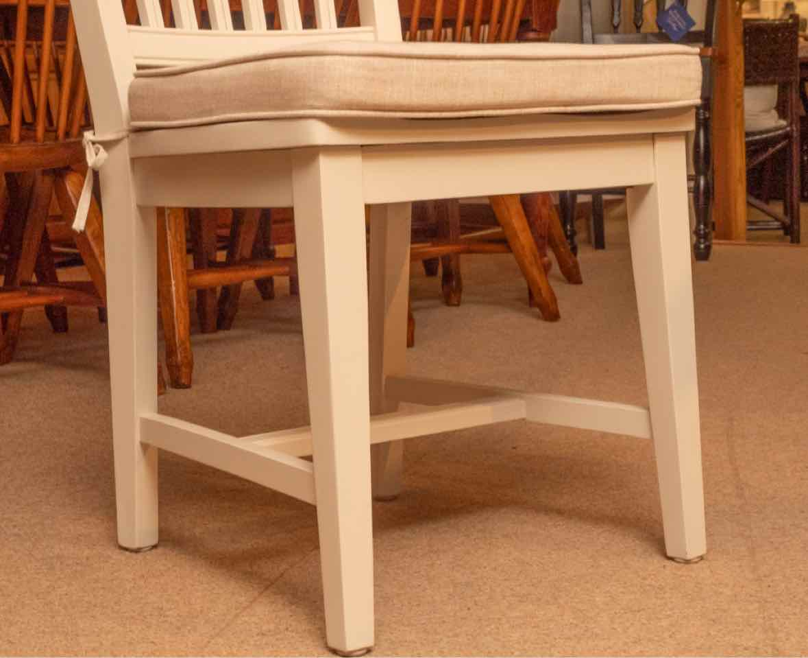 Universal Round  Ash Plank Top Cream Finish Pedestal  Table & 6 Chair Set