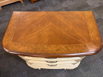 Pair of Thomasville Nightstands