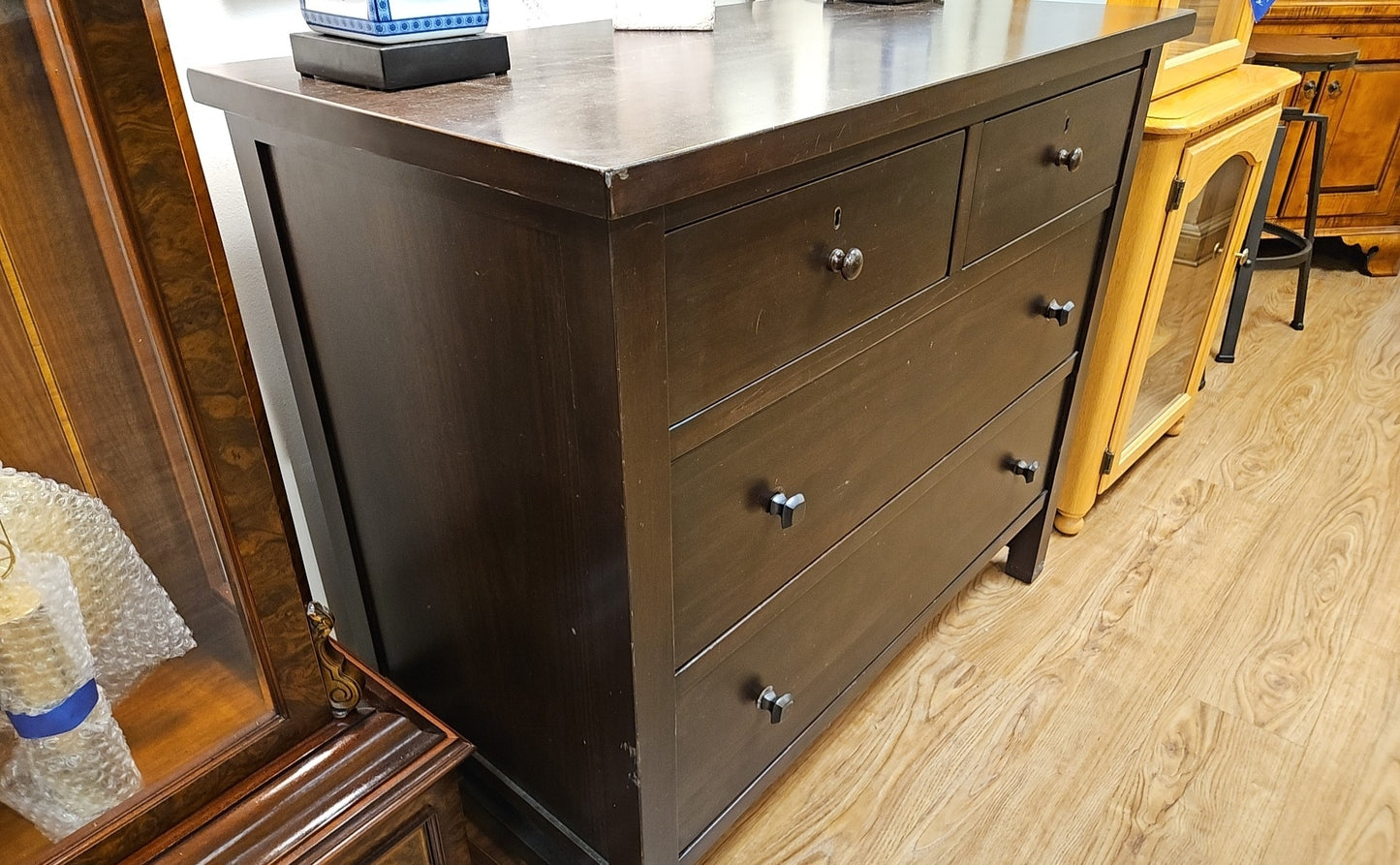 4-Drawer Chest