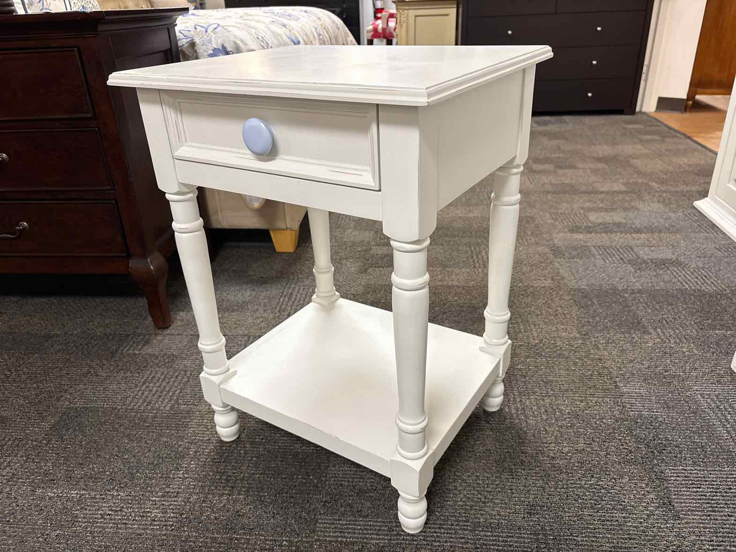 Newport Cottages One-Drawer Nightstand