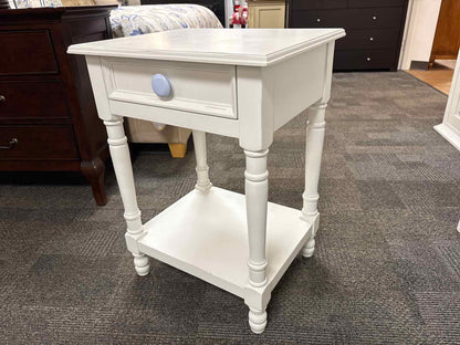 Newport Cottages One-Drawer Nightstand