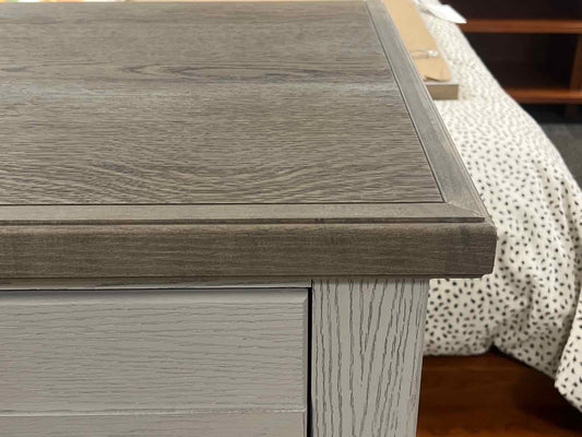 Vaughan Bassett 'Bungalow' Double Dresser