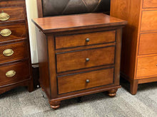 Aspen Home 'Cambridge' Nightstand