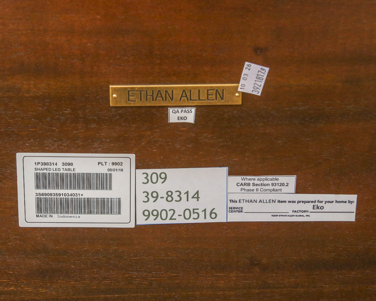 Ethan Allen  Mahogany Side Table with Cabriole Leg