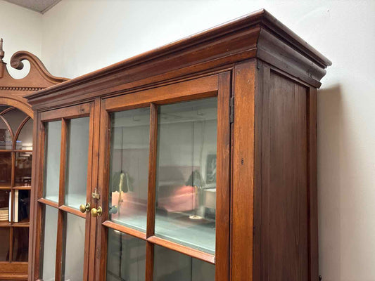 Antique Mahogany 2-Piece Hutch