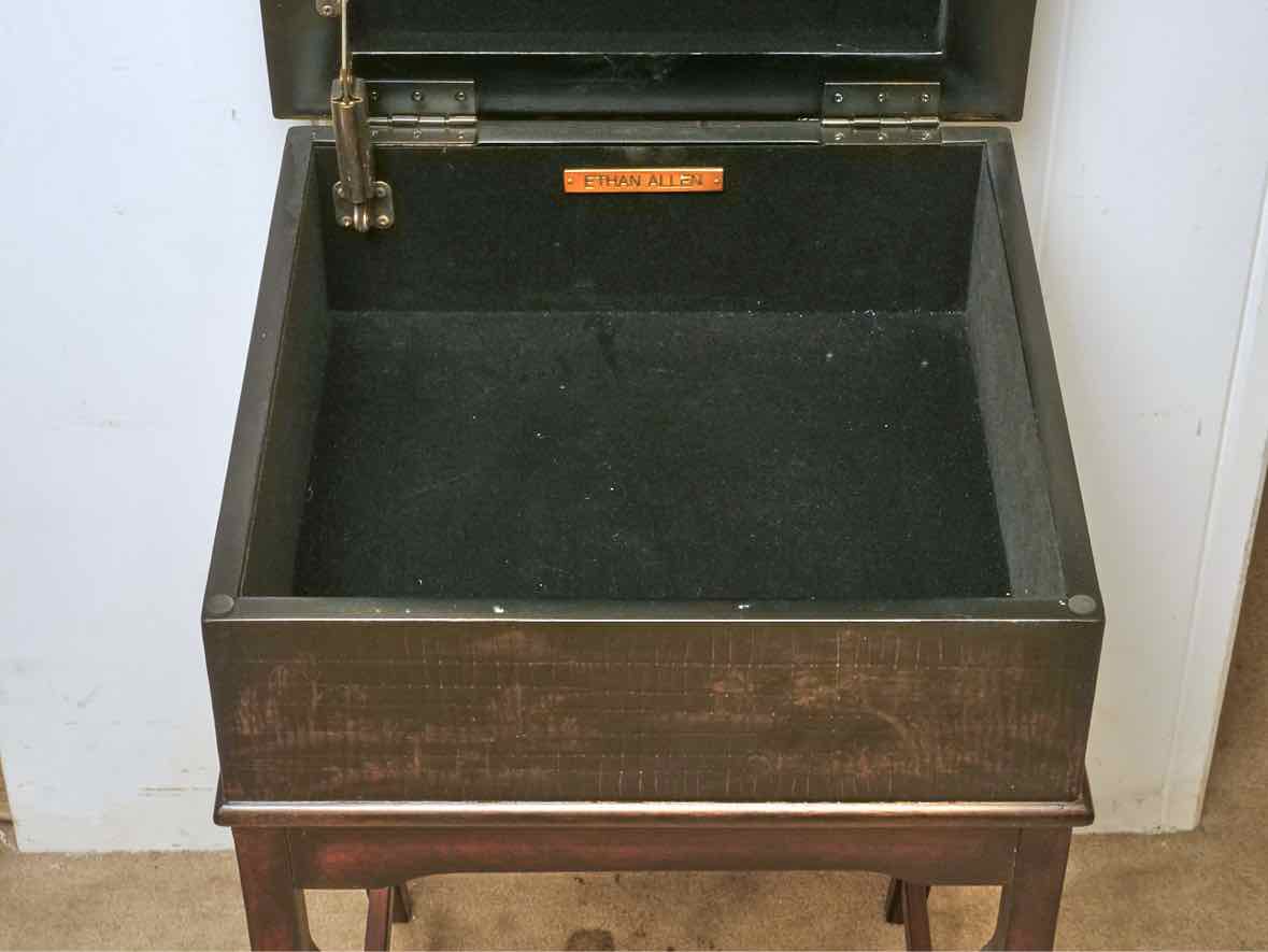 Ethan Allen Black Finish Chinoiserie Style Box On A Stand Accent Table
