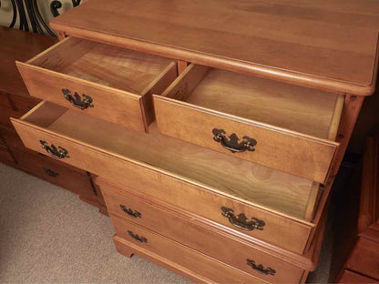 Vermont Winooski Inc  Solid Rock Maple 5 Over 2 Drawer Chest