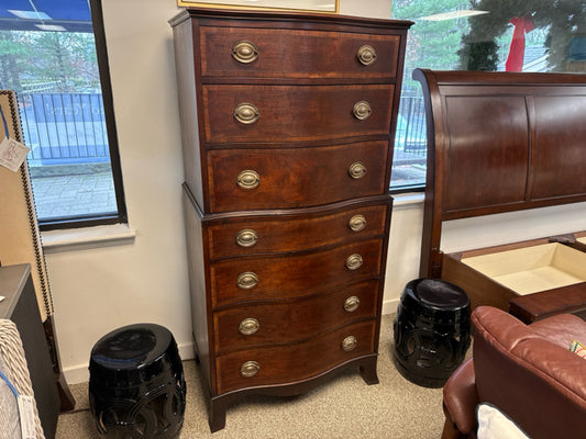 Mahogany Serpentine 7 Drawer Chest on Chest