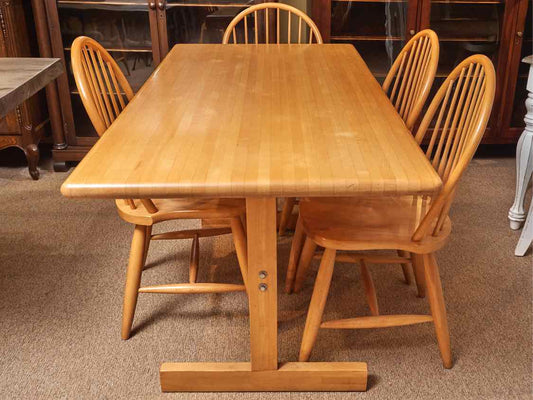 Eastern Butcher Block  Trestle  Base Table &5 Oak Windsor  Chair Set