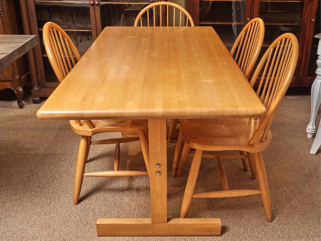 Eastern Butcher Block  Trestle  Base Table &5 Oak Windsor  Chair Set
